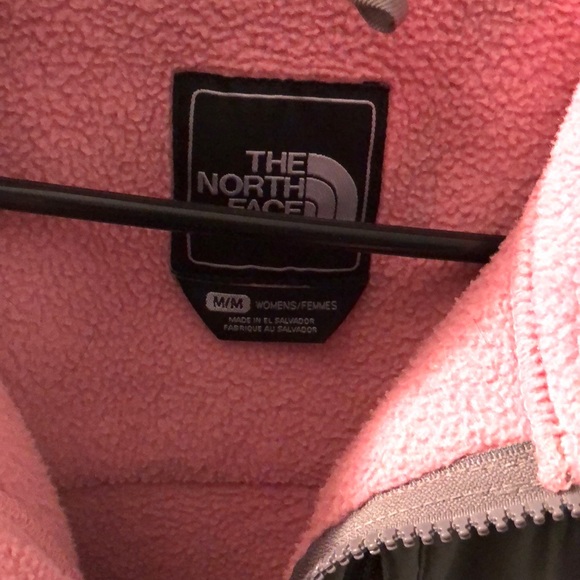 North face - Picture 4 of 4